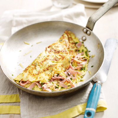 ham-cheddar-omelette-with-grated-courgette